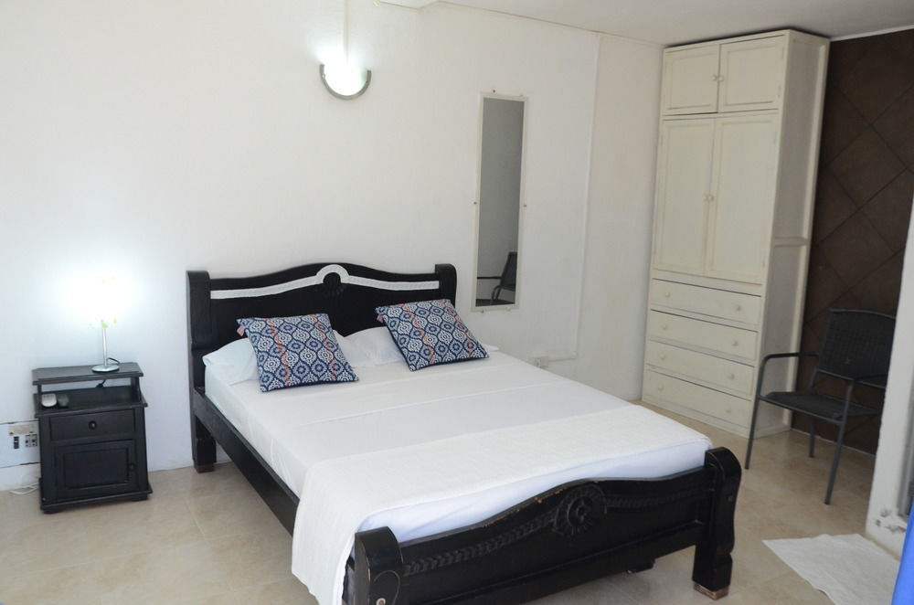 Hotel Plaza De La Trinidad Cartagena Exterior photo